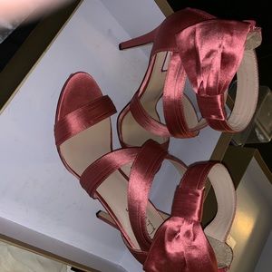Nicole Miller Brand new pink heels